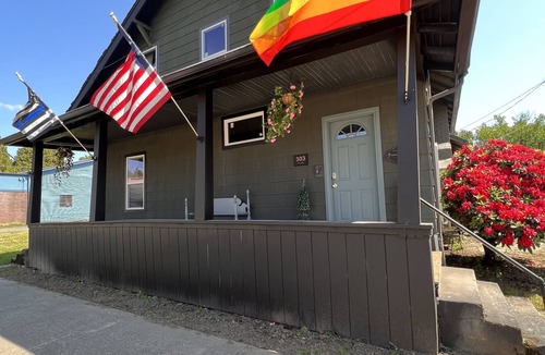 Ridgefield Apartment | Pioneer Heritage Apt 2 Downtown Ridgefield