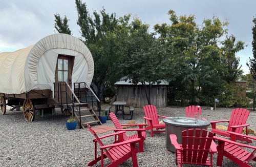 Monticello House | Pioneer Wagon—Ultimate Glamping