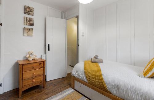 Exeter House | Pip's Cottage