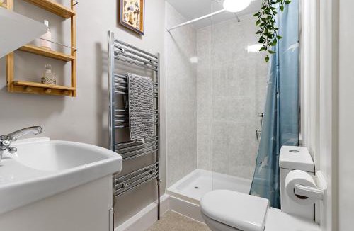 Exeter House | Pip's Cottage