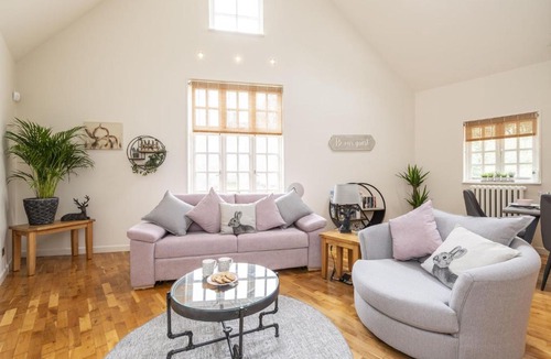 Milton Abbas House | Pip's Hideaway