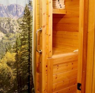 Pipe Creek House | Pipe Creek Cabin Rental for Glamping Getaways near Austin, Texas