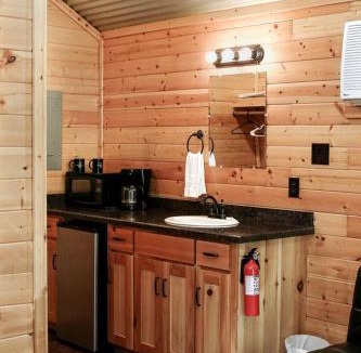 Pipe Creek House | Pipe Creek Cabin Rental for Glamping Getaways near Austin, Texas