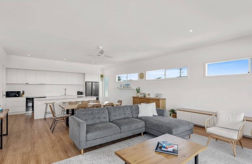 Hayborough House | Pipe Dreams—Stunning Ocean Views by Victor Harbor