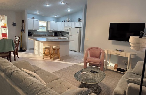 Lynnhaven House | Piper's! On The Golf Course, Across From The Pool!