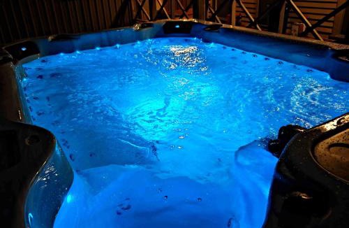 National Park Village Cabin | Pipers ski Lodge