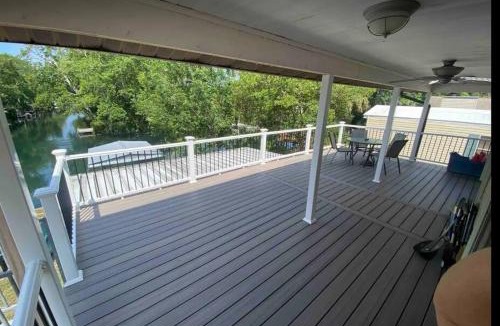 Weeki Wachee Gardens House | Pirate's Cove - Waterfront - Weeki Wachee River Access with Paddlecraft!