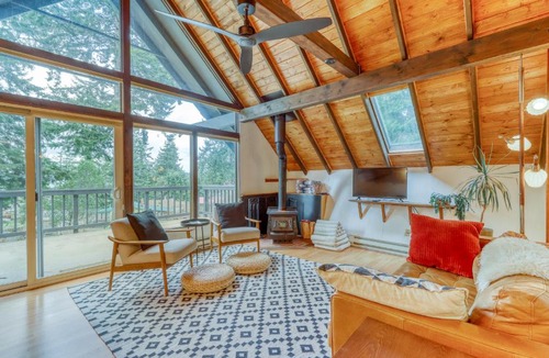 Freeland House | Pirate's Landing