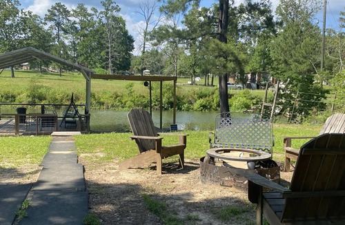 Florien House | Pirates Cove WATERFRONT, Boat House! Fire Pit!