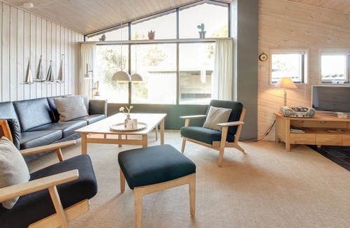 Vejers Strand House | "Pisana" - 400m from the sea by Interhome