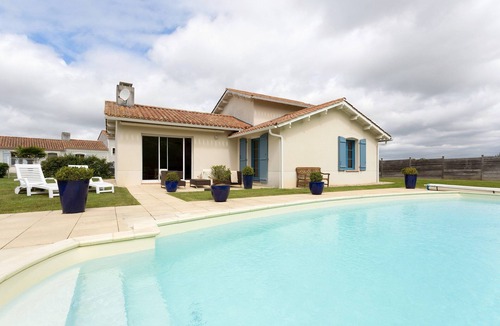 L'Aiguillon-sur-Vie Villa | Piscine privée! Villa rustique sur terrain de golf