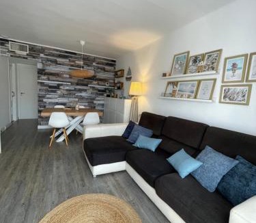 Torredembarra Apartment | Piscina privada de Sal, Cala Canyadell