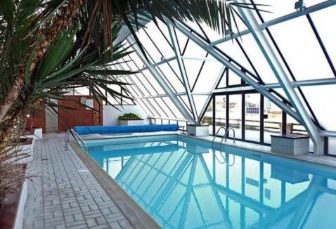 Deauville Apartment | Piscine, balcon, Stationnement, Vue box hippodrome