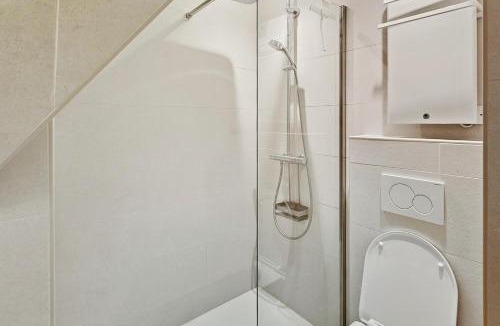 Deauville Apartment | Piscine, balcon, Stationnement, Vue box hippodrome