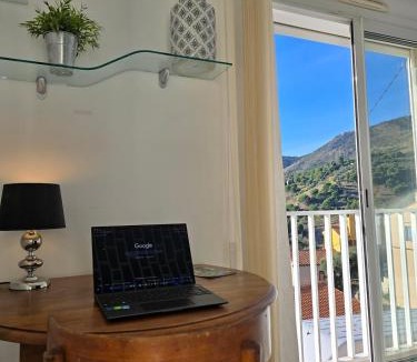 Port-Vendres Apartment | Piscine chauffée privative au Nid de Paulilles