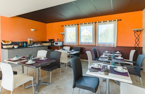 Azay-le-Rideau House | Piscine Couverte, Aire de Jeux sur Place