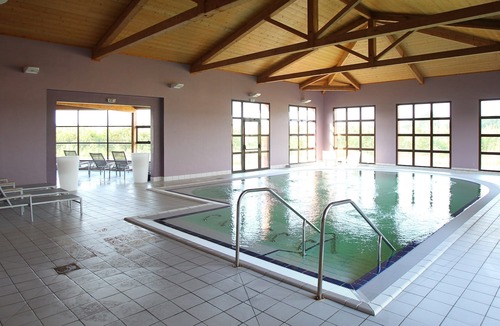 Chateauneuf-sur-Isere House | Piscines, Sauna et Plus! Maison de vacances pour 4