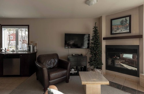Mont-Tremblant Villa | Piscine+Golf+Vélo IN/OUT Espace Jeux Navette