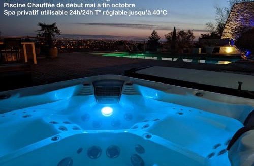 Agen Apartment | Piscine & Spa Privatif Terrasse sans vis à vis ,Sky House Agen,