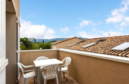 Latour-Bas-Elne Condo | Piscine sur place ! Appart avec Climatisation
