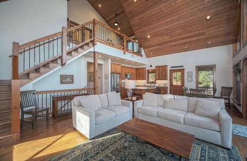 Pisgah Forest House | Pisgah Retreat Near Dupont State Forest