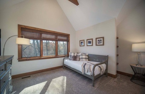 Pisgah Forest House | Pisgah Retreat Near Dupont State Forest