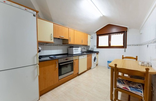 Somo Apartment | Piso cálido y cómodo en Somo, cerca de la playa