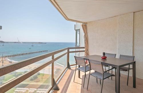 Sant Antoni de Calonge Apartment | Piso familiar con piscina frente al mar