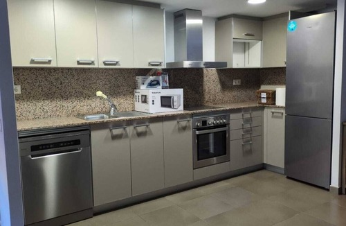Premia de Mar Apartment | Piso para 4 personas para estancia de trabajo a 30 minutos de Barcelona.
