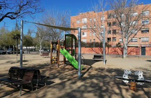 Sant Adria de Besos Apartment | Piso pl 2A, 20min Plaza Cataluña