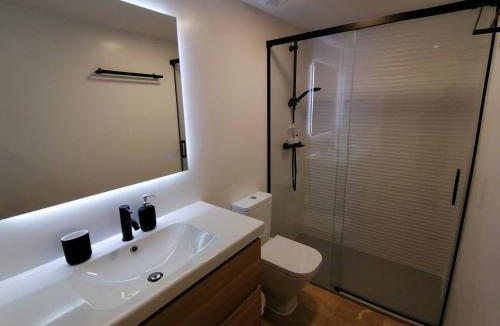 Sant Adria de Besos Apartment | Piso pl 2B, 20min Plaza Cataluña
