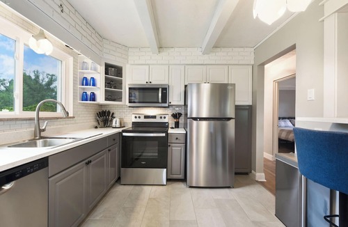 Coraopolis House | PIT Staycation Retreat with Pool House!