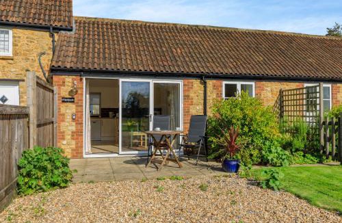 Crewkerne House | Pitch Back - Uk45387