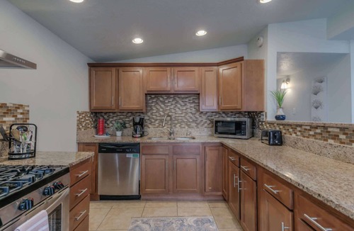 Northeast Heights House | Pitt Paradise: Pet-Friendly Oasis - An Irvie Home