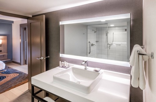 Coraopolis Hotel | Pittsburgh Airport Marriott