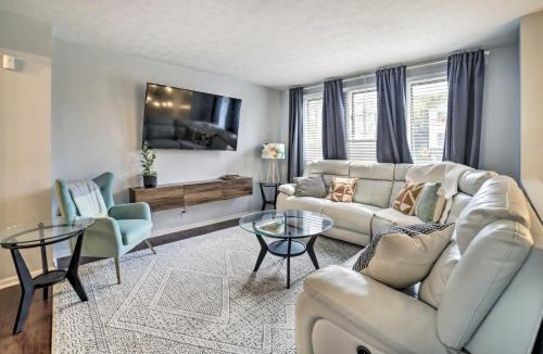Brighton Heights House | Pittsburgh Retreat w/Deck ~ 4 Mi to Dtwn!