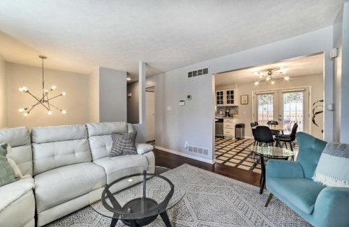 Brighton Heights House | Pittsburgh Retreat w/Deck ~ 4 Mi to Dtwn!