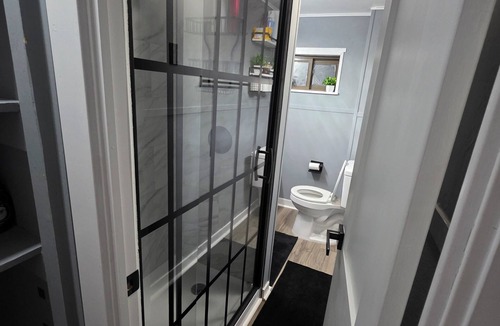 South Side House | Pittsburgh’s Newest Jacuzzi & Fire Pit Urban Lodge