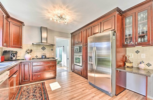 Pittsford Apartment | Pittsford ‘Trolley Home’ - Near Erie Canal!