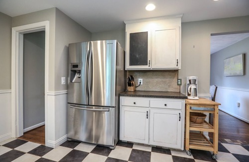 Pittsford House | Pittsford Village Home. Walk to Everything Restaurants, Shops, Canal Trail, YMCA