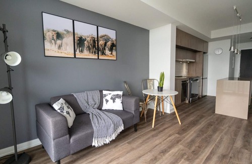 Willowdale Apartment | Pivot - 1 Bedroom Apartment North York