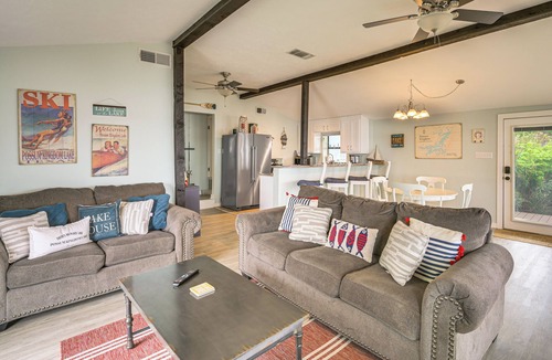 Graford House | PK Lake Getaway w/Dock: 9 Mi to Rocker B Ranch!