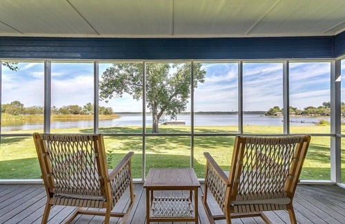 Graford House | PK Lake Retreat | Private Beach, Bring Your Boat, Ultimate Game Room & Hot Tub