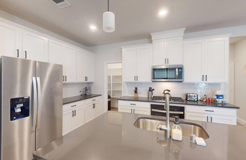 Plano House | PL088 – World Cup Stay - 30min to Toyota Base - Sleeps 6 - Free Parking
