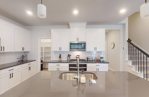 Plano House | PL088 – World Cup Stay - 30min to Toyota Base - Sleeps 6 - Free Parking