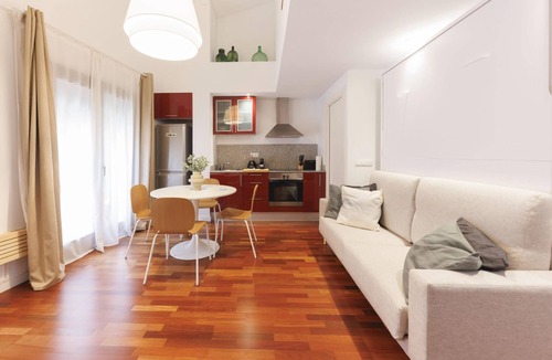 el Mercadal Apartment | Plaça Catalunya Duplex 2-1 - Holiday Rental Girona | Bravissimo