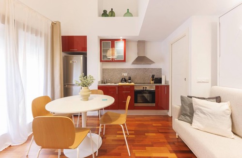el Mercadal Apartment | Plaça Catalunya Duplex 2-1 - Holiday Rental Girona | Bravissimo