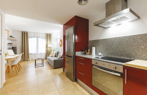el Mercadal Apartment | Plaça Catalunya Terrace - Holiday Apartment Girona | Bravissimo