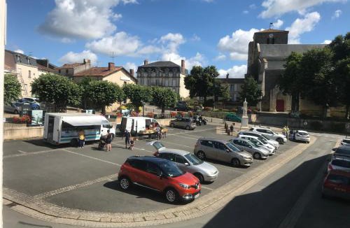 Mouilleron-en-Pareds Apartment | Place au Repos