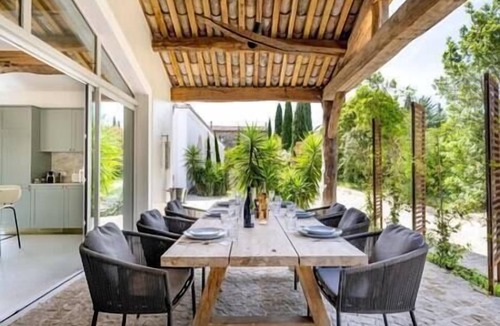 Aubussargues House | Place aux Herbes